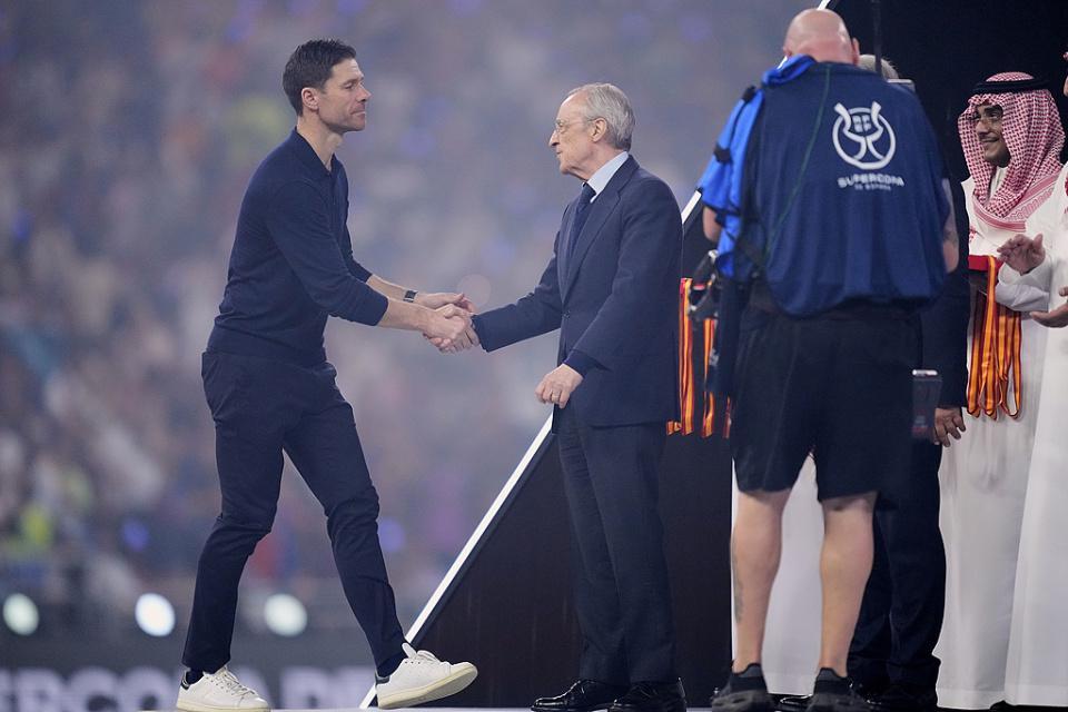优直播-阿隆索遭架空！欲祝贺巴萨夺冠遭叫回 姆巴佩带头反他+率全队离场
