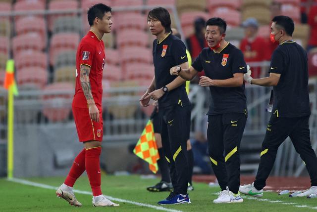 足球直播-国足五后卫=自杀？机关算尽太聪明 终是一场空欢喜